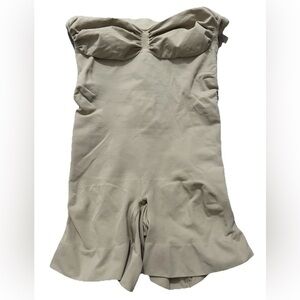 Skims Seamless Sculpt Strapless Shortie Bodysuit Size M New W/Out Tags Or Straps